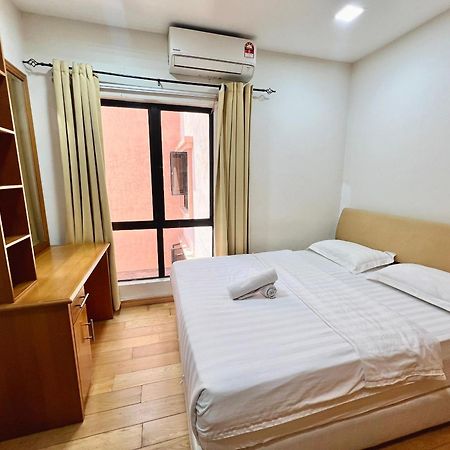 Penthouse Marina Court Vacation Home 4 Bedrooms Kota Kinabalu 14Pax Luaran gambar