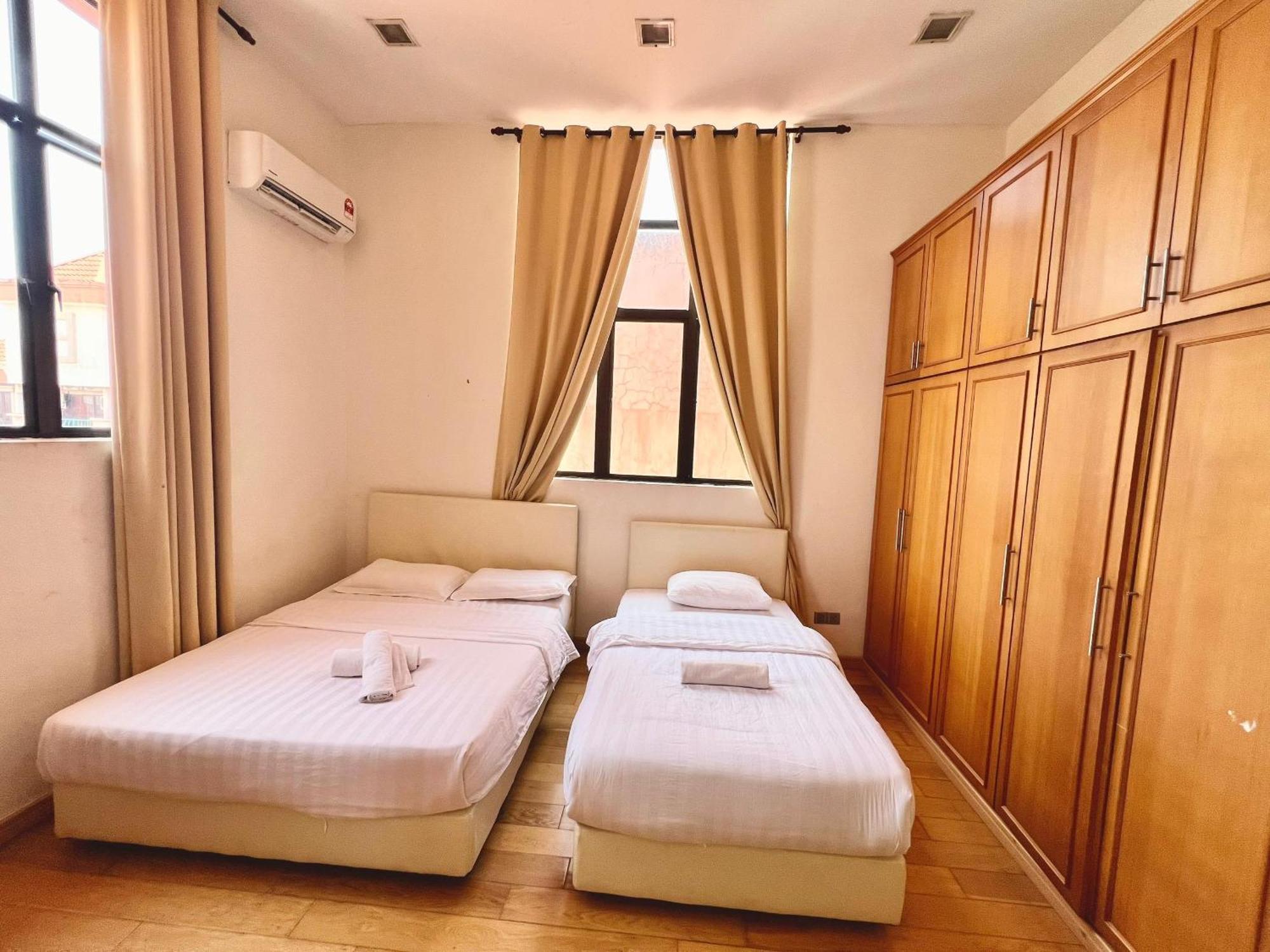 Penthouse Marina Court Vacation Home 4 Bedrooms Kota Kinabalu 14Pax Luaran gambar